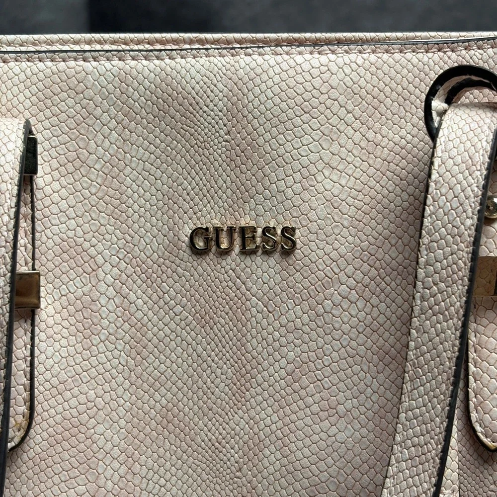 Guess Pink Snakeskin Embossed Tote Bag Zip Top Shoulder Handbag with Charm - Picture 2 of 16
